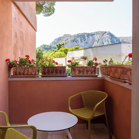Koral 3* Capri